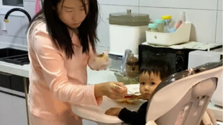 带孩子和做家务不是老婆的专属，多分担一些，老婆也能轻松一些