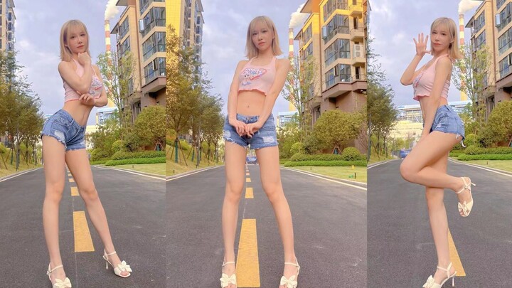 It is said that boys like vertical screen? Fingerless high heels + denim shorts, a sweet small town 