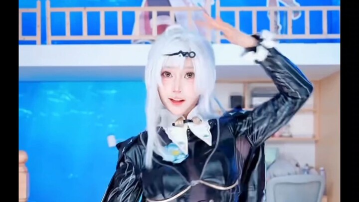 سي سي تفتح جهاز البشرة الجديد “شيان”، هيا نستمتع به معًا!