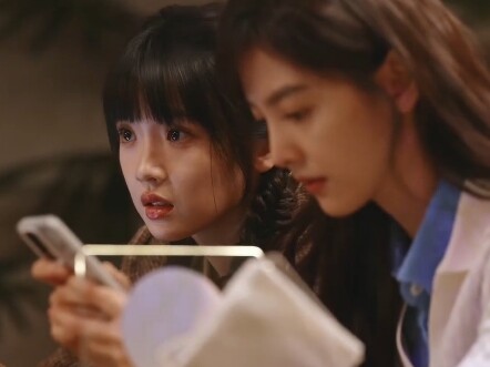 الشخص الذي تعجب به من النظرة الأولى، ستظل تقع في حبه إذا نظرت إليه مرة أخرى.