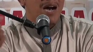 Rokok tidak haram,tetapi merokok itu yang haram. Sama beda nya dengan menyentuh dan makan babi