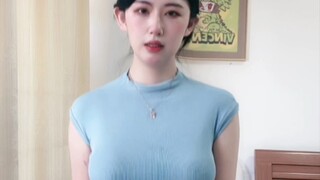 ลูกหมูน้อย: เด็กสาวป่วยๆ ที่กำลังทำท่าสควอท