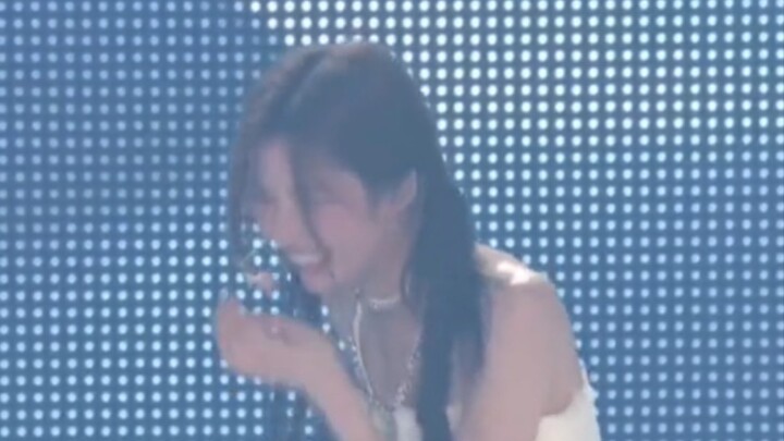 Sana: When my teammate talks, I sneeze—achoo!