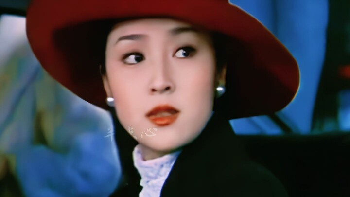 Ternyata kedua istri Tse Hin sama-sama sangat cantik. Yang satu adalah aktris khas era awal karya-ka