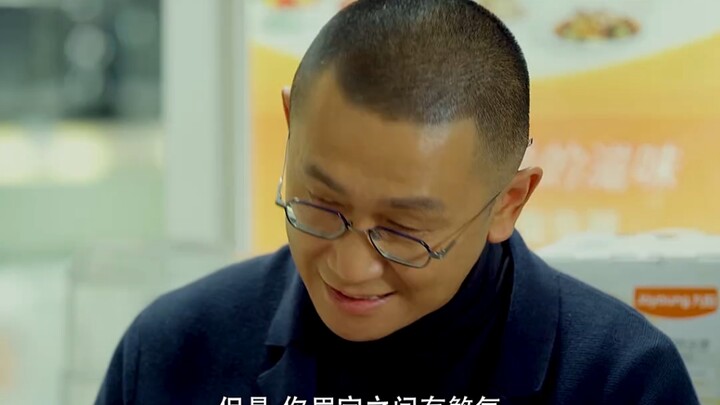 As soon as Old Li steps in, the shop owner is completely flabbergasted.