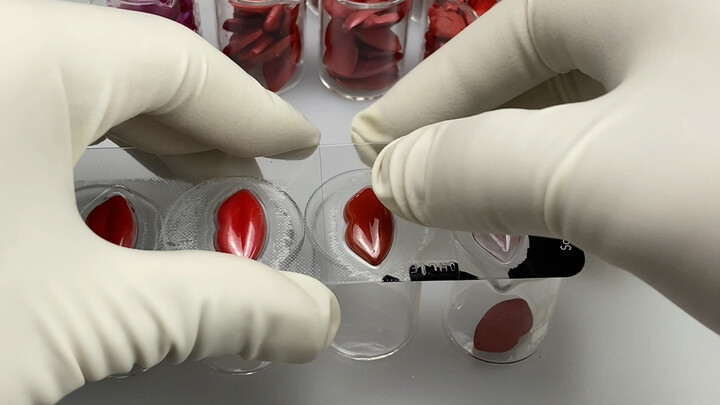 This color card lets you own a year’s worth of lipsticks in one go!