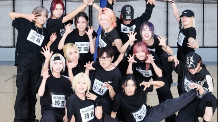 狼与美女14人接力舞蹈 EXO-Wolf smtr25版