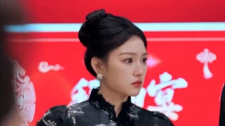 Mechanic Hides in the CEO's Bathroom... and Accidentally Finds True Love! | Chinese drama
