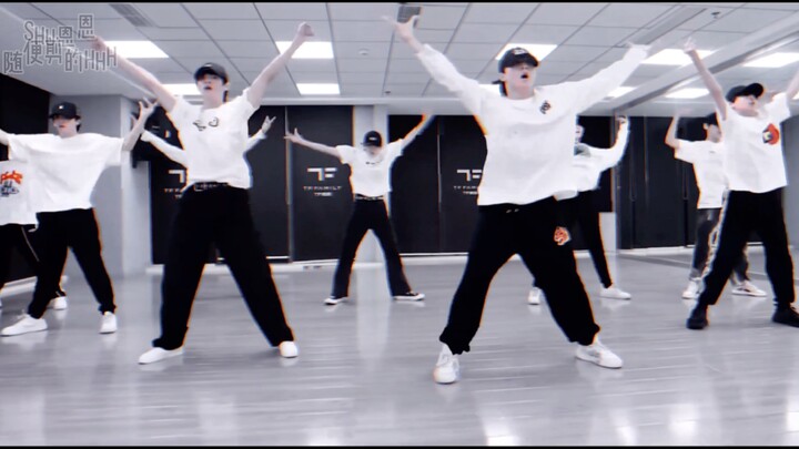 [TF Family] I would like to call this dance of the three generations a masterpiece of deification