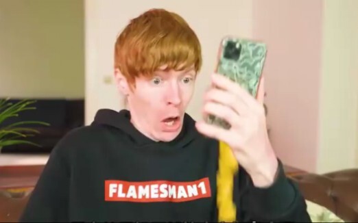 Koin permainan pria itu jatuh keluar, sekarang dia pasti akan kaya!