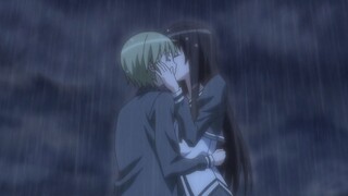Bốn mươi mốt tập về cảnh hôn bừa bãi trong anime