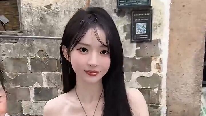 NENEK NGENALIN CUCU NYA