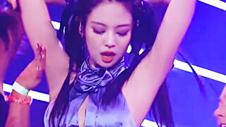 Jennie's dance break is truly a stroke of genius...