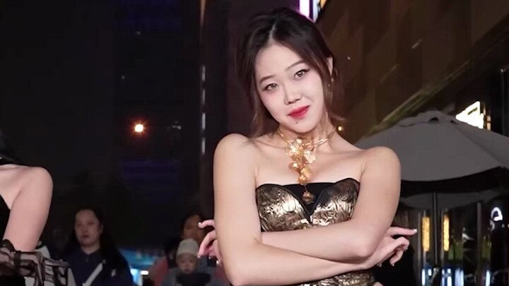 abracadabra hip-twisting love comes from a brother in the comment area