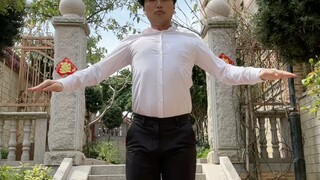 商务人士开摩托