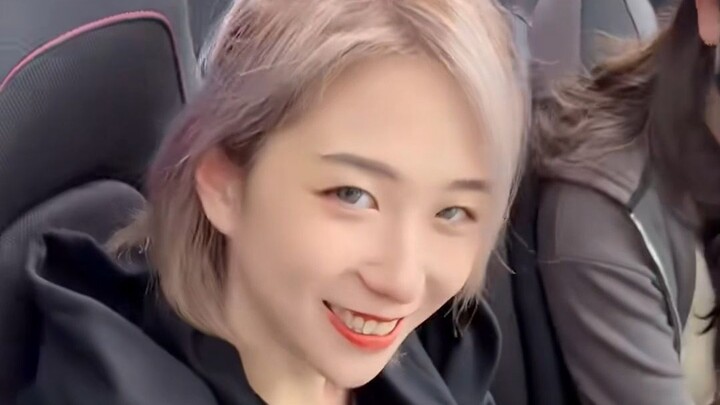 你俩谈恋爱考虑过我吗 #搭讪