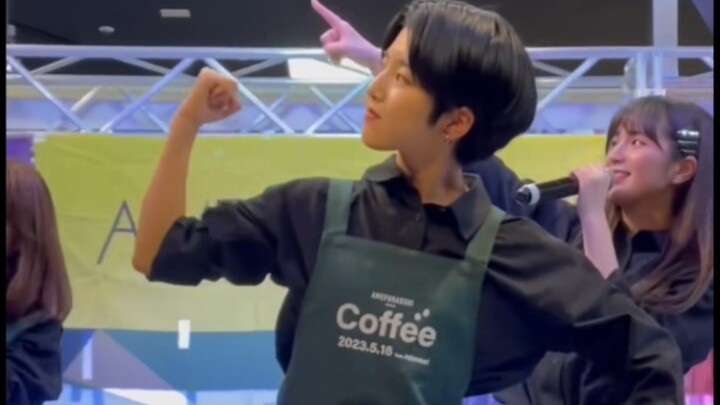 这动作太魔性了。日本微人气偶像团AMEFURASSHI