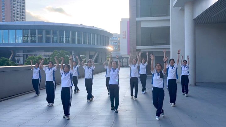 "Even if the world ends tonight, we must cherish the present that belongs to us" Seventeen, the Gard