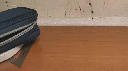 شريط تصحيح جعل كل الفصل يفكر بطريقة ملتوية……………