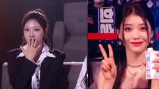 [Xiao Ting & Ning Ning] menyampaikan pidato penerimaan mereka dalam bahasa Mandarin yang hanya bisa 