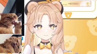【Valeria】👉Tertangkap mencuri makanan di kelas::>_<::