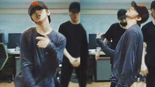 Cai Xukun's "New World" Practice Room Version
