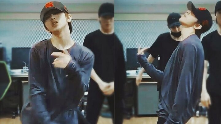 Cai Xukun's "New World" Practice Room Version