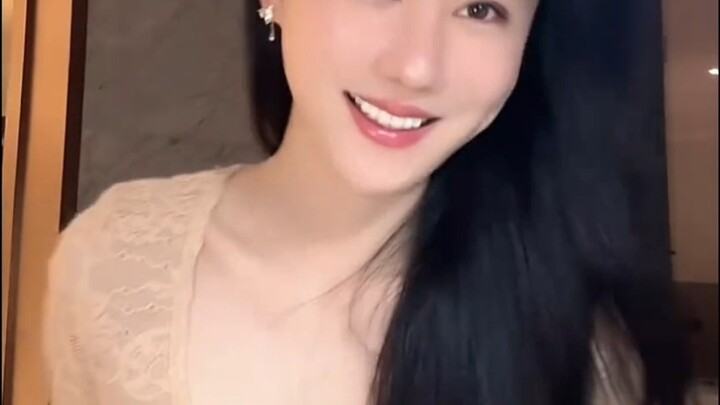 Wife-like aura