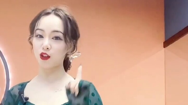 Belly dance basics | Egyptian Simi's detailed explanation is the motor hip you want? If you can't do