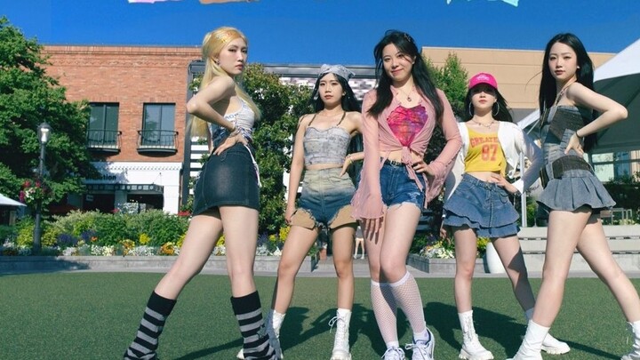 Girl(G)I-DLE) QUEENCARD menari dari satu adegan ke adegan berikutnya di Seattle, AS