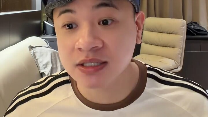 ไดอารี่ของชินโกะ เหล่าเหิงพูดถึงการซื้อกิจการของหม่าเกอ ทีมงานสุดเพี้ยน บทดีเป็นแค่ขั้นต่ำ การทำวิดี