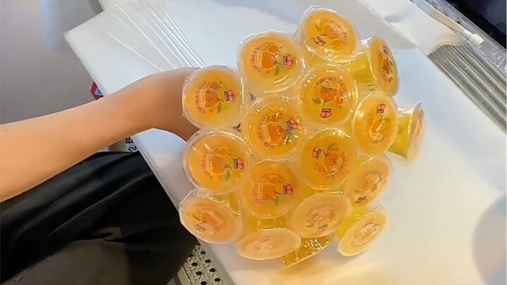 Ternyata memang kamu yang bikin hatiku berdebar!