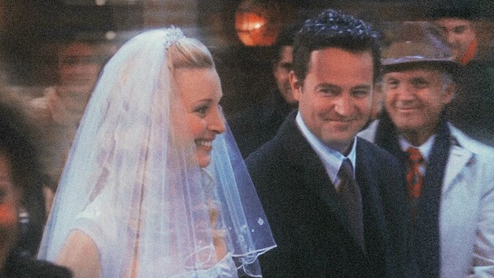 [Friends | Phoebe] “The world kisses me with pain, yet I respond with song.”