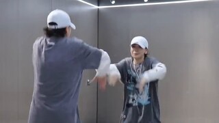 Có thể bạn không thích đàn ông, bạn chỉ thích những người đẹp trai🤨