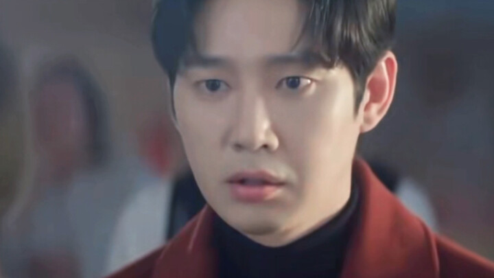While Hae In was in surgery, Hyun Woo was arrested as a suspect in the murder of Pian Mou. The secon