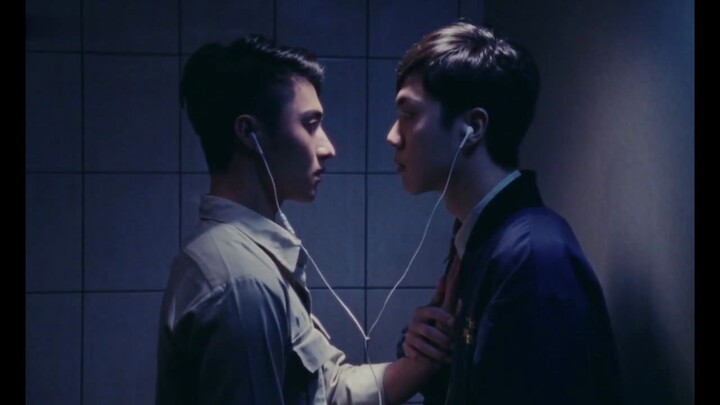 [หนัง&ซีรีย์]สองหนุ่มในห้องน้ำสาธารณะ