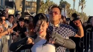 ITZY状态太好啦！美国街头随机舞蹈，看了八遍才发现中间有jyp