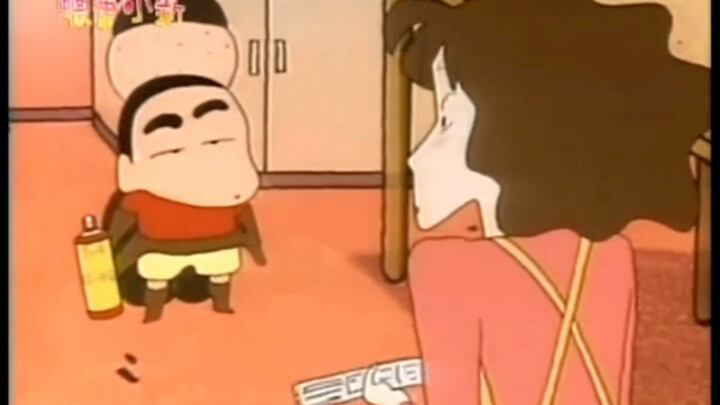 Shin-chan always leads Mei-ya astray!!! Why does the bump on Shin-chan's head seem bigger than his h