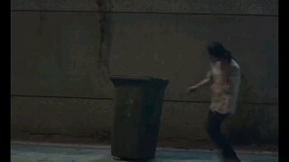 n 越是危险时刻，越能考验人性。 "无主之城