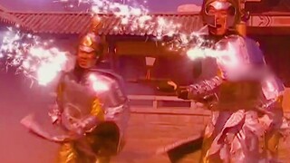 เมืองคนขี่ม้า - เมืองหูยักษ์