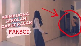 Primadona SMA vs Murid Baru - [film pendek]