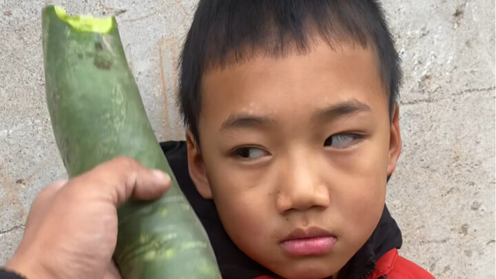 I don’t know where he got such a big carrot.