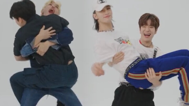 【Stray Kids】Kubilang kalian jangan terlalu berlebihan...