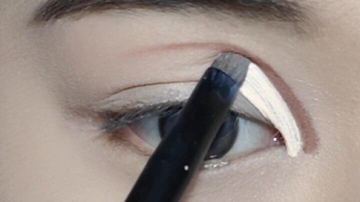 Rekomendasi big data buat cewek-cewek yang belum bisa menggambar potongan!