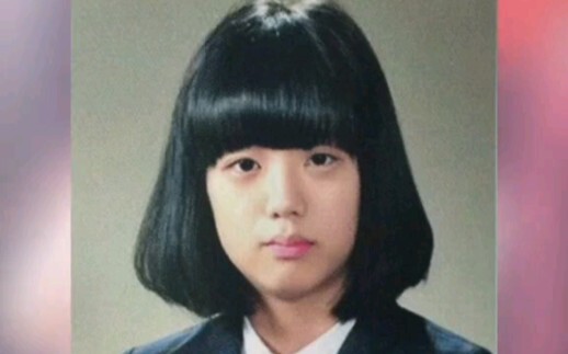 Photos of KPOP idols from their school yearbook—number one is the peak!