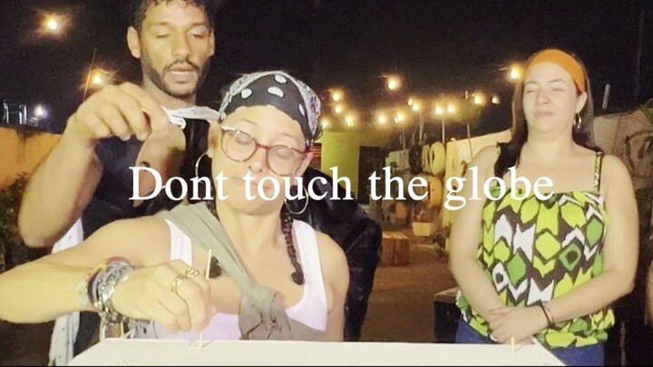 Dont Touch the Glove  - Challenge