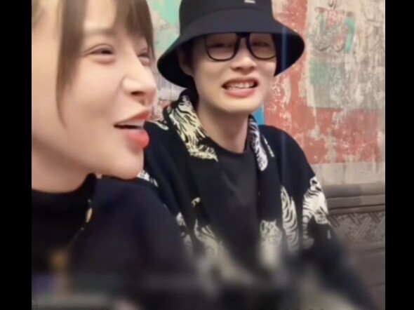 Zhao Kejun and his sister’s playful bickering made Chang…