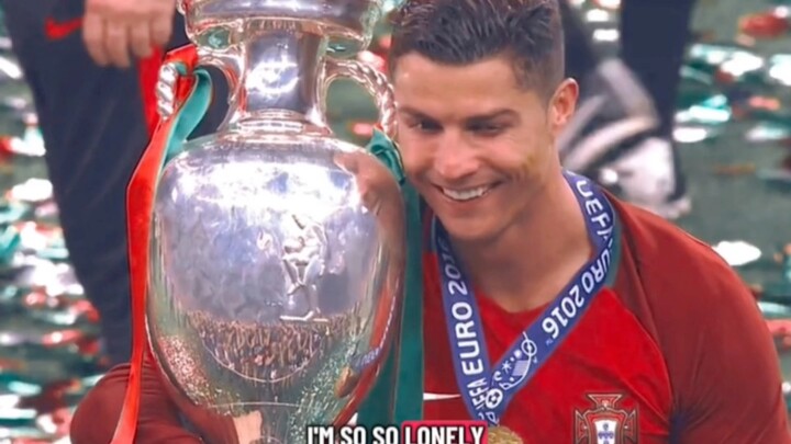 Cristiano Ronaldo THE MANWHO CARRIEDA NATION