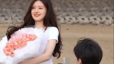 Secretly can't hide the finale of the seaside proposal