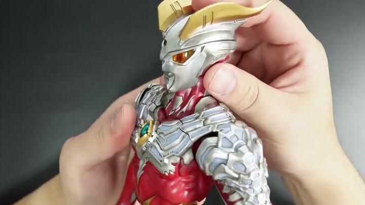 THREEZERO Strong Corona Zero - Ultraman Berotot yang Tampan